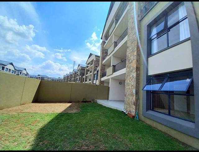3 BEDROOM APARTMENT FOR SALE IN WATERFALL
